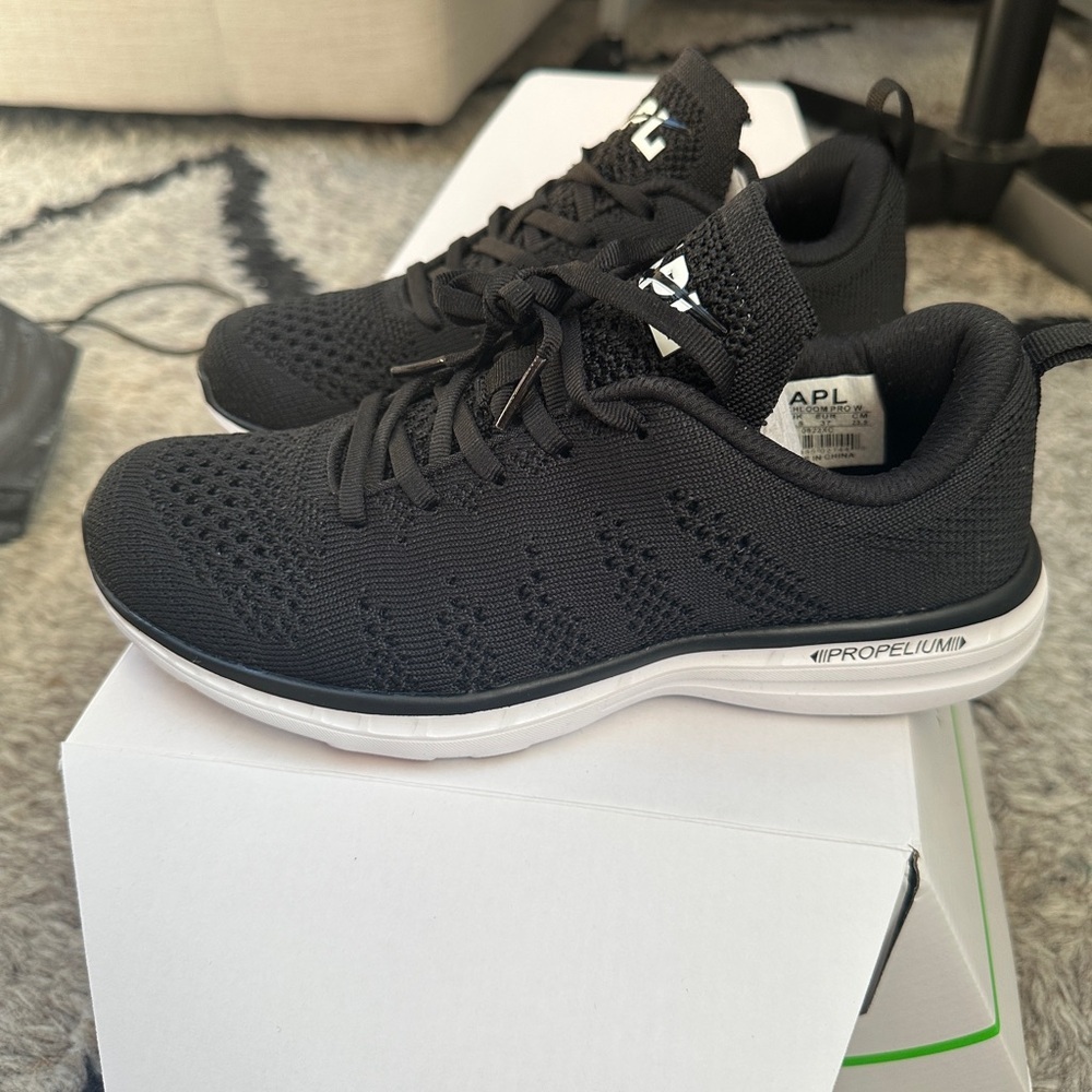 APL Women's TechLoom Pro NWT NIB Size 7 NWT - image 6